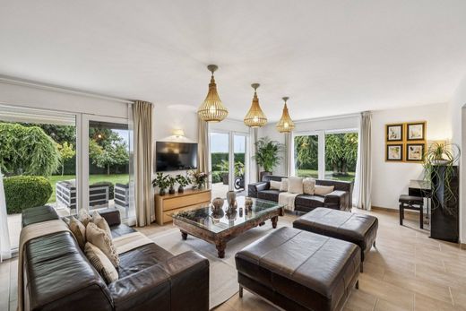 Частный Дом, Aigle, Aigle District