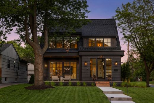 Detached House in Edina, Hennepin County