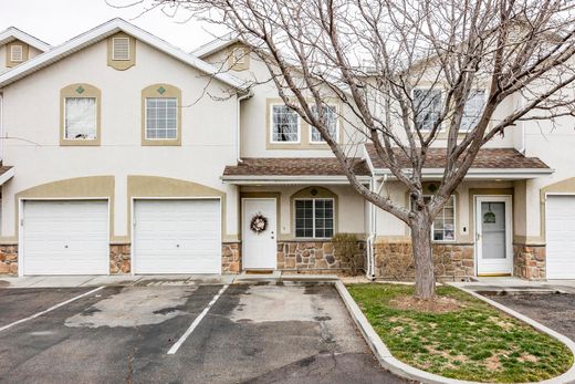 Townhouse in West Valley City, Salt Lake County