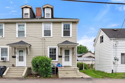 Duplex in Sewickley, Allegheny County