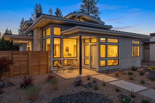 Luxury home in Bend, Deschutes County