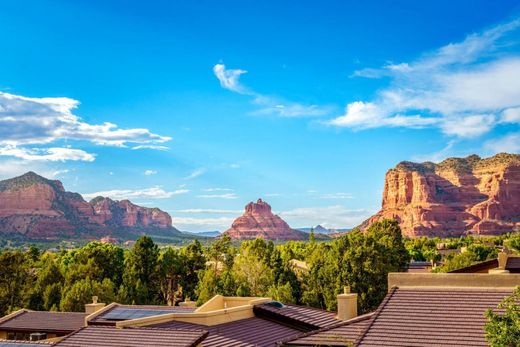 Sedona, Coconino Countyのアパートメント