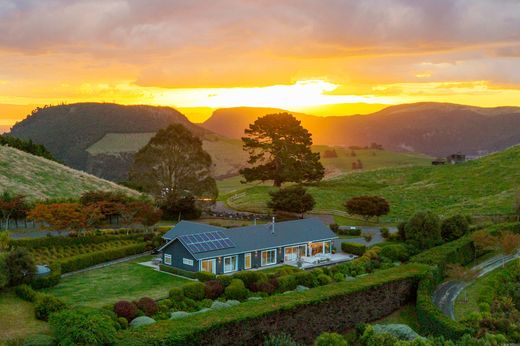 Luxury home in Taupo, Taupo District