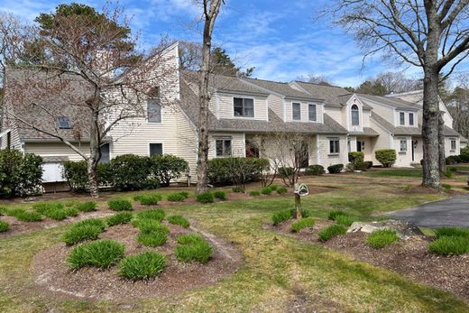 Apartment in Mashpee, Barnstable County