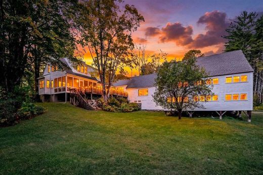 Luxury home in New London, Merrimack County