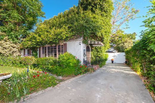 Luxury home in Riverside, Riverside County