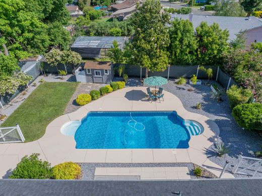 Detached House in Redding, Shasta County