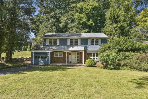 Detached House in Stamford, Fairfield County