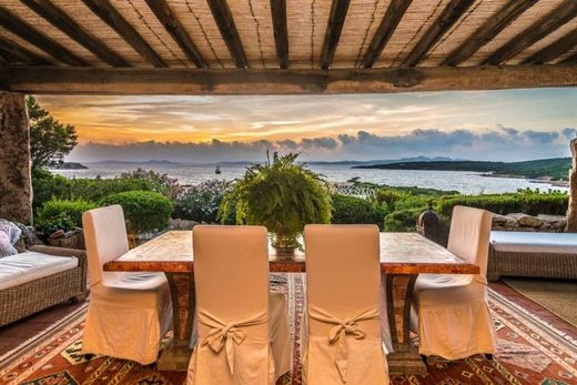 Casa Unifamiliare a Porto Cervo, Sassari