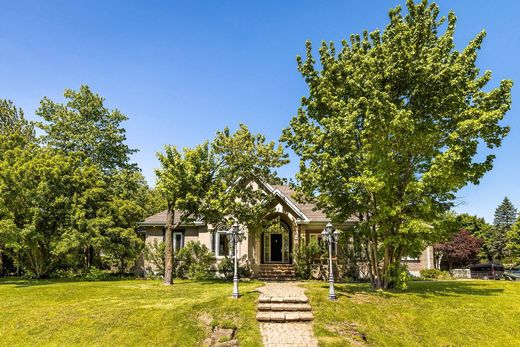 Vrijstaand huis in Blainville, Laurentides