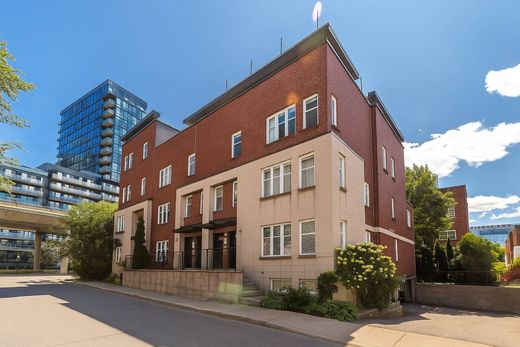 Vrijstaand huis in Montréal, City of Montréal