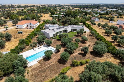 Casa Unifamiliare a Évora, Distrito de Évora