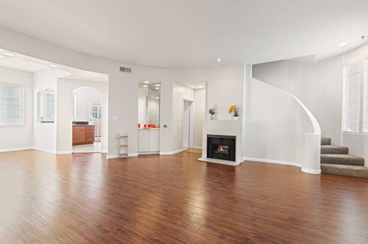 Квартира, Inglewood, Los Angeles County