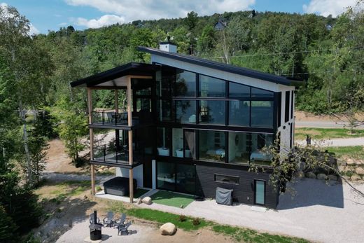 Casa en Les Éboulements, Capitale-Nationale