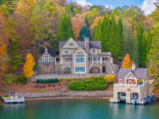 Detached House in Clarkesville, Habersham County