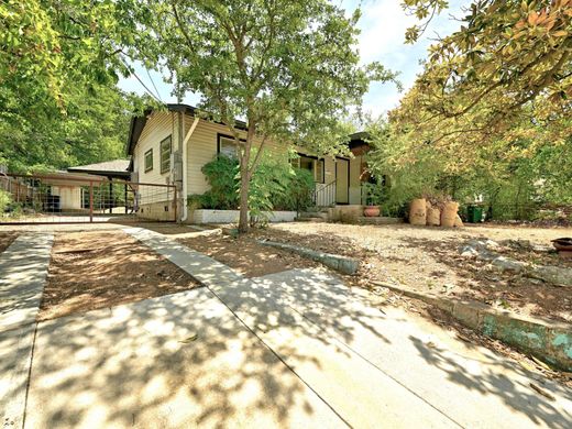 Detached House in Austin, Travis County