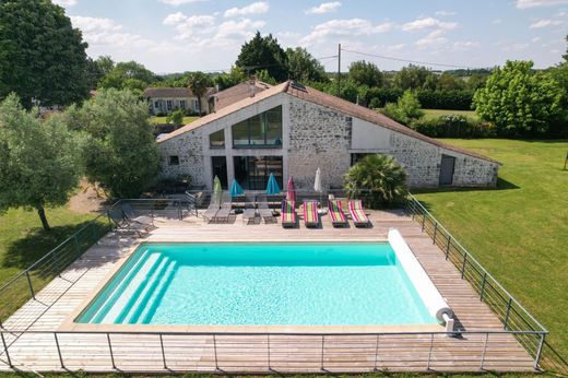 Detached House in Rochefort, Charente-Maritime