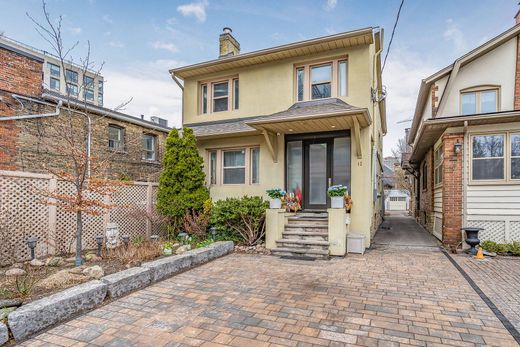 Toronto, Ontarioのデュプレックス