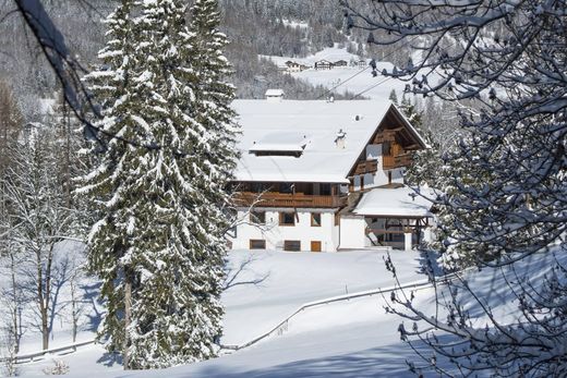 独立式房屋  Cortina d'Ampezzo, 贝卢诺省