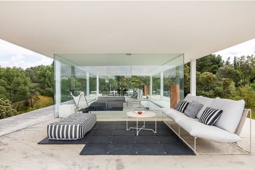 Sevilla La Nueva, マドリッドの一戸建て住宅