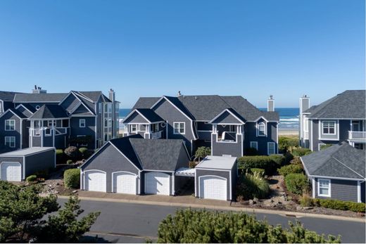 Apartment in South Beach, Lincoln County