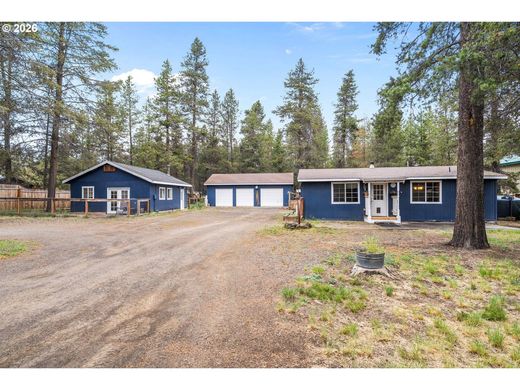 Luxury home in La Pine, Deschutes County