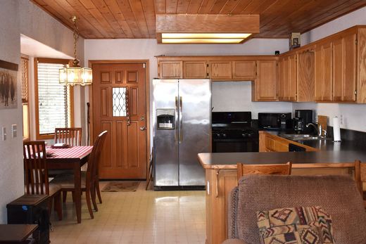 Einfamilienhaus in Sugarloaf, San Bernardino County