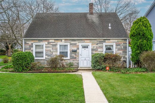 Частный Дом, Carle Place, Nassau County