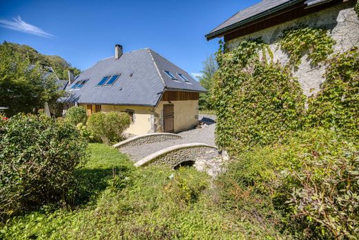 Yarɪ müstakil ev Alby-sur-Chéran, Haute-Savoie