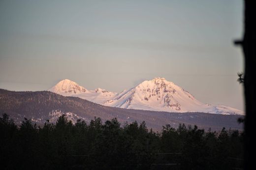 地皮  Bend, Deschutes County