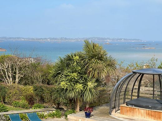 Villa in Ploubazlanec, Côtes-d'Armor