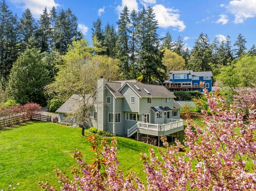 Detached House in Bainbridge Island, Kitsap County
