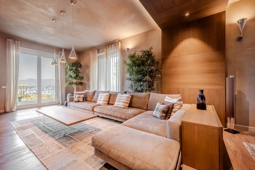 Villa in Meina, Provincia di Novara