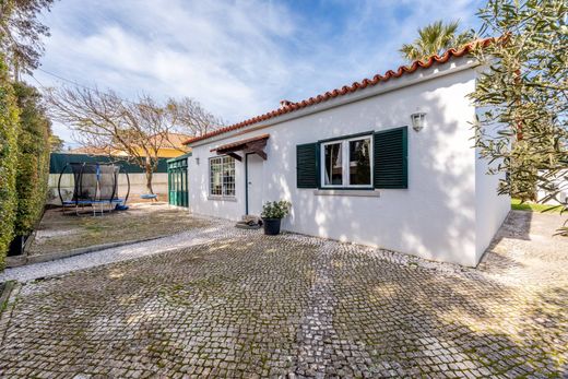 Detached House in Sintra, Lisbon