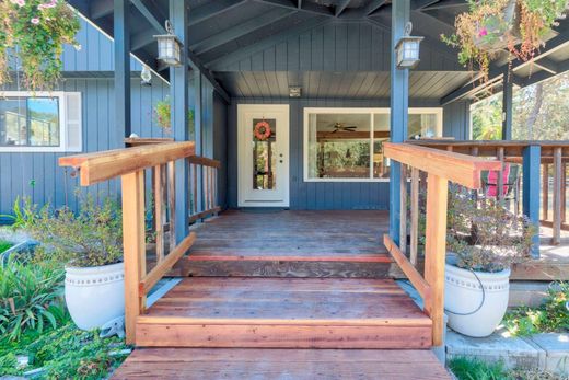 Luxury home in Grants Pass, Josephine County