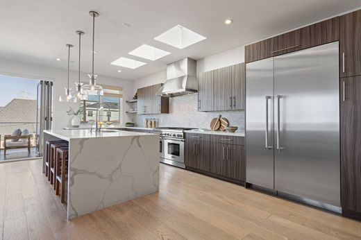 Townhouse in Manhattan Beach, Los Angeles County