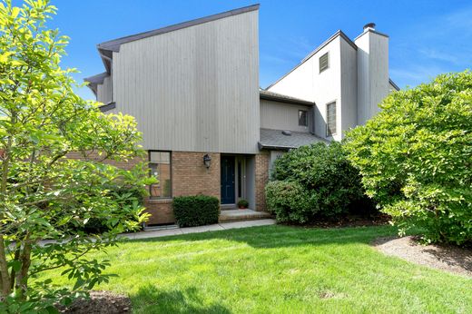 Townhouse in Morristown, Morris County