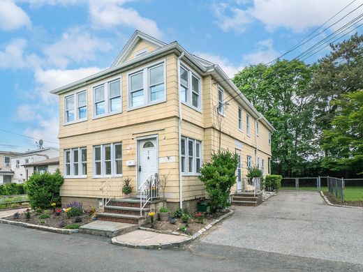 Apartment in Port Washington, Nassau County