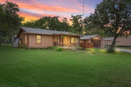 Einfamilienhaus in Clifton, Bosque County