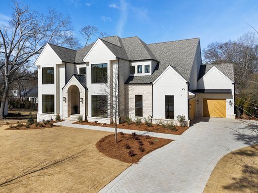 Detached House in Alpharetta, Fulton County