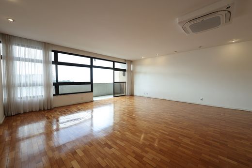 Apartment / Etagenwohnung in Rio de Janeiro