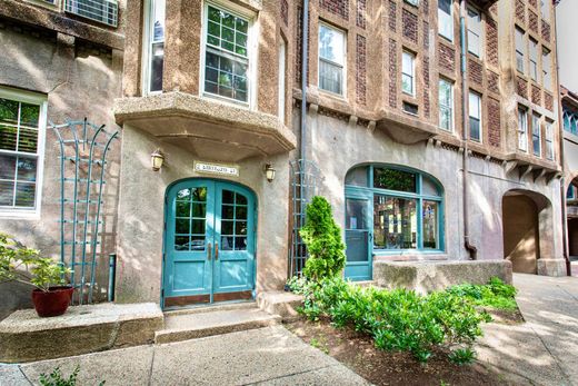 Luxury home in Forest Hills Gardens, Queens