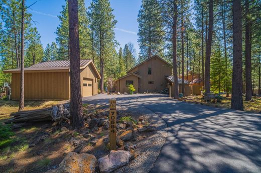 Luxury home in Black Butte Ranch, Deschutes County