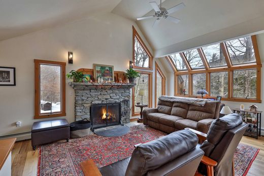 Luxury home in Plymouth, Windsor County