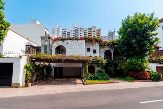 Land in San Isidro, Lima