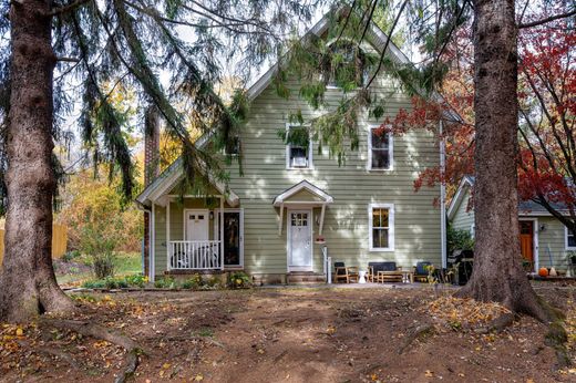 Semidetached House in Hopewell, Mercer County