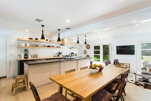 بيت مستقل ﻓﻲ Southampton, Suffolk County