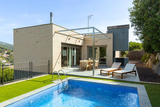 Detached House in Alella, Province of Barcelona