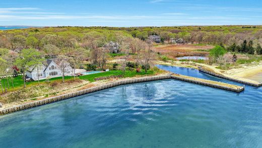 Southold, Suffolk Countyの一戸建て住宅