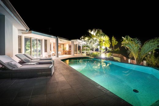 Detached House in Punaauia, Îles du Vent